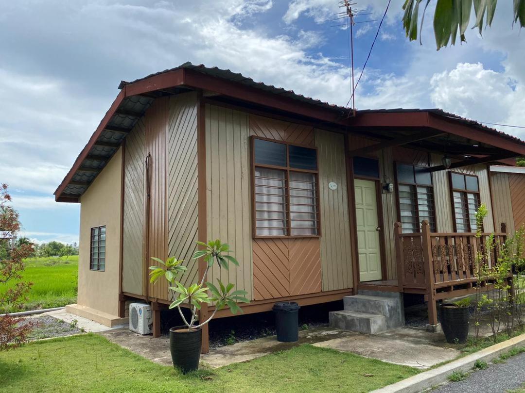 Tamteh Homestay Ayer Hitam Εξωτερικό φωτογραφία