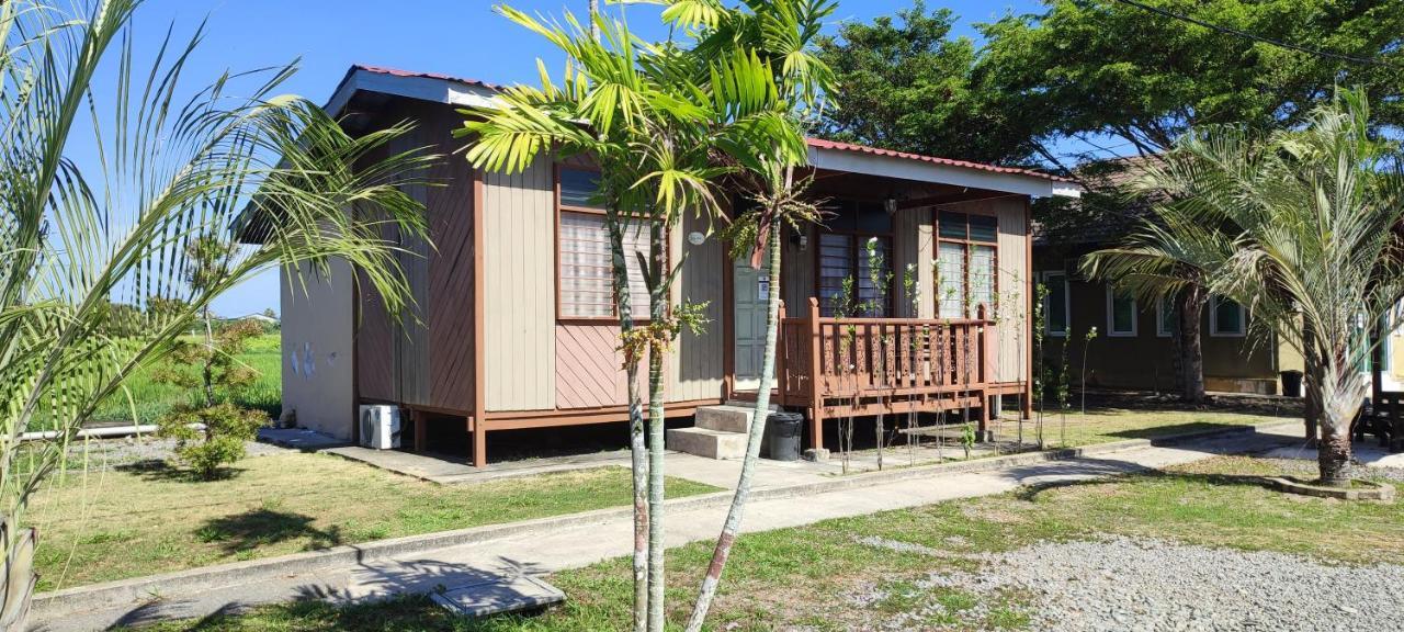 Tamteh Homestay Ayer Hitam Εξωτερικό φωτογραφία